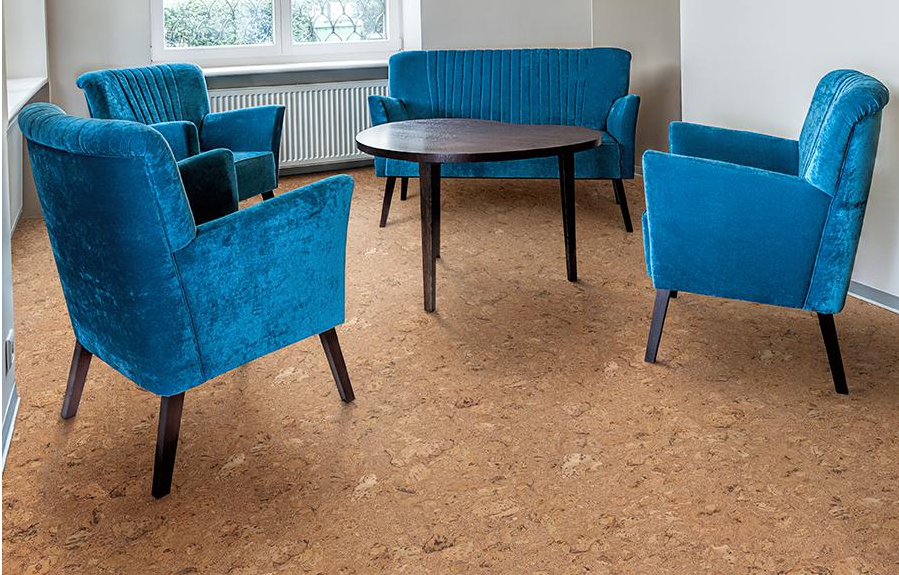 Пробковый пол клеевой Corkstyle Natural Cork Rombo New 915×305×6 фото в интерьере